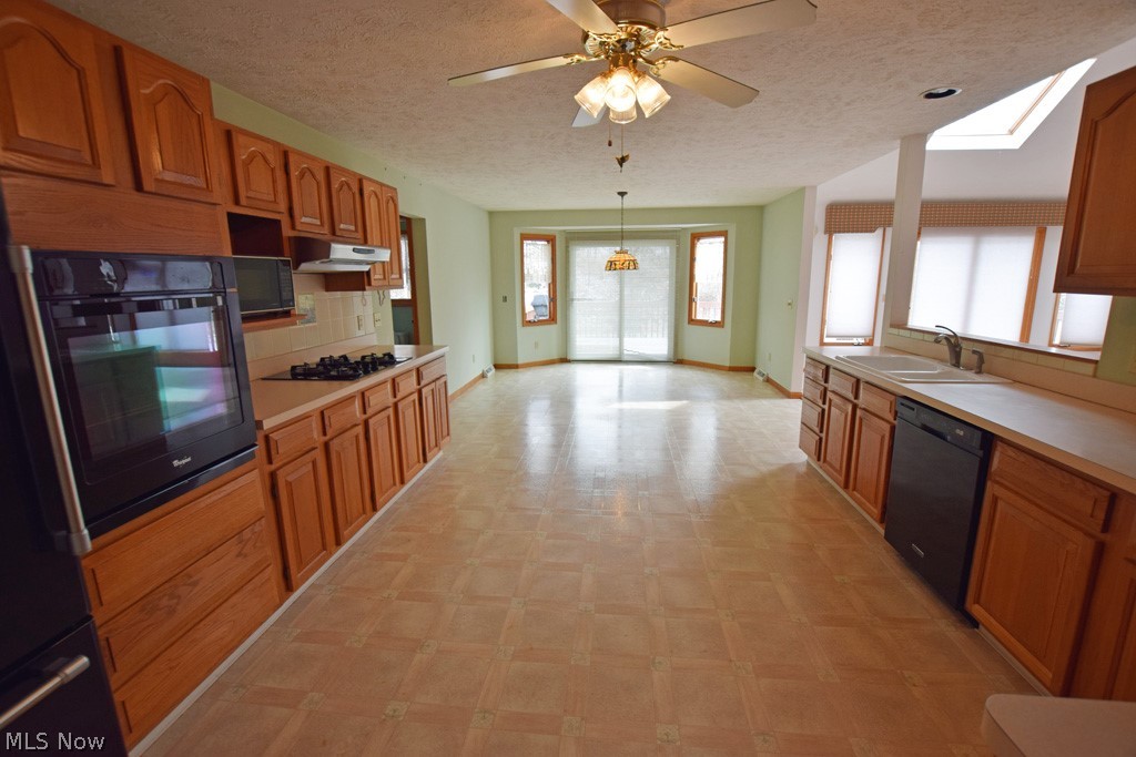 351 Longspur Road Highland Heights, OH 44143 - Photo 4 of 17