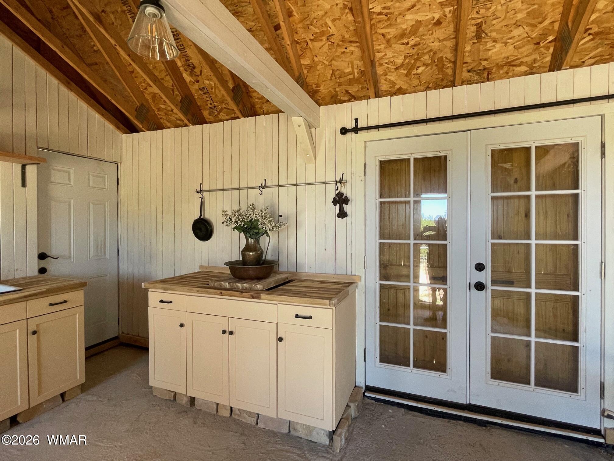 230 East Woodland Ranch Road St. Johns, AZ 85936 - Photo 3 of 16