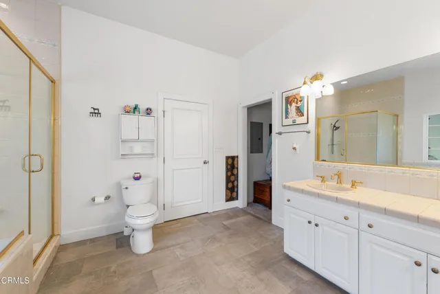 $2,149,999 | 4850 North Moorpark Road, Thousand Oaks, CA 93021