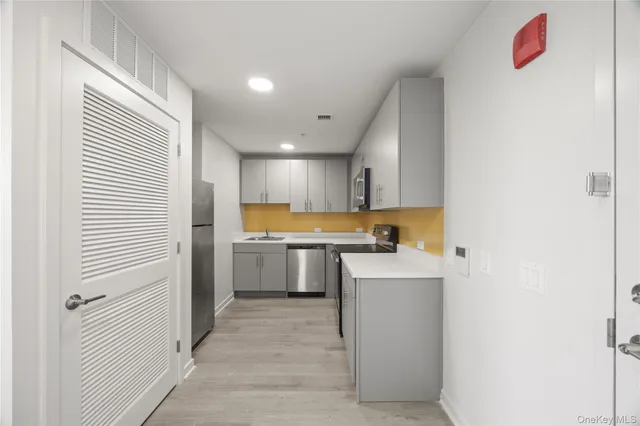 $1,995 | 56 Prospect Street, Unit 406, Yonkers, NY 10701