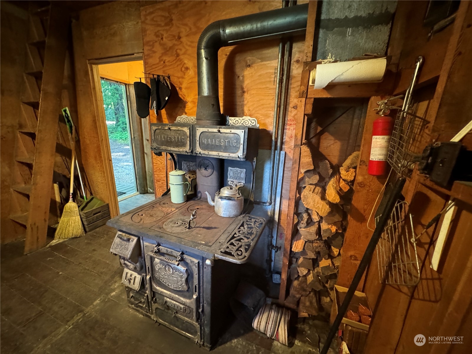 4061 Fs Road Easton, WA 98925 - Photo 12 of 26 a view of balcony and patio