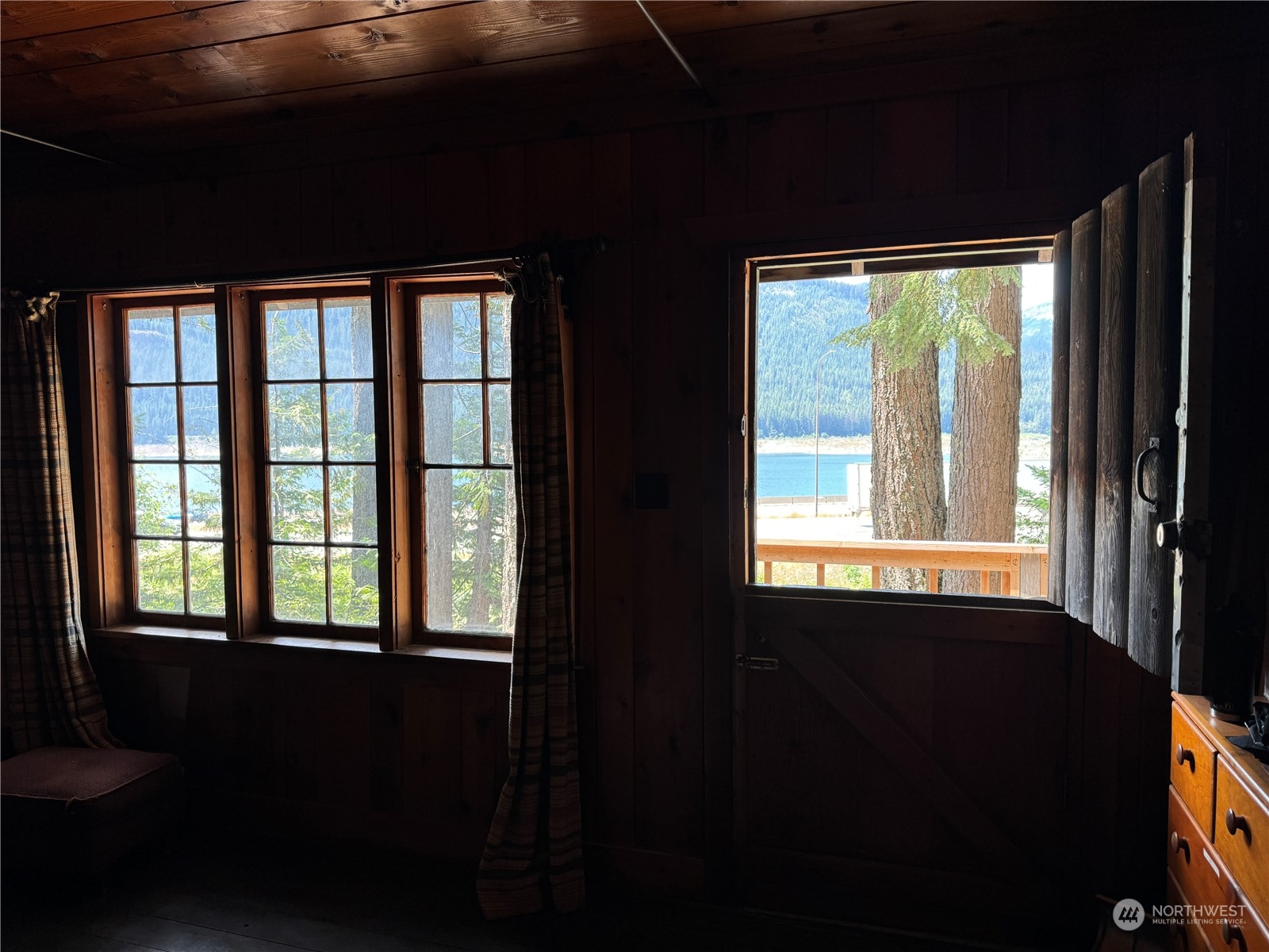 4061 Fs Road Easton, WA 98925 - Photo 14 of 26 a view of an empty room with a window