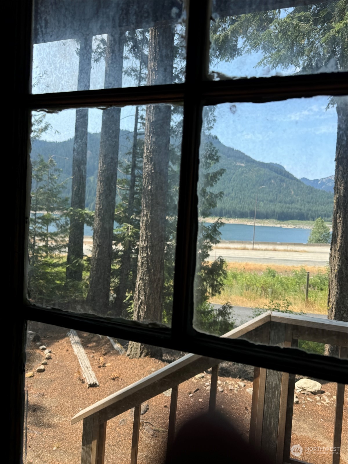 4061 Fs Road Easton, WA 98925 - Photo 15 of 26 a view of sky from window