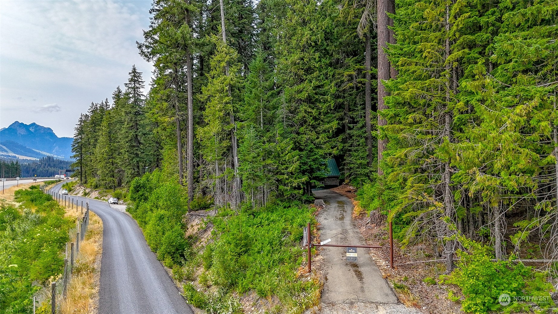 4061 Fs Road Easton, WA 98925 - Photo 26 of 26 a view of a pathway both side of yard