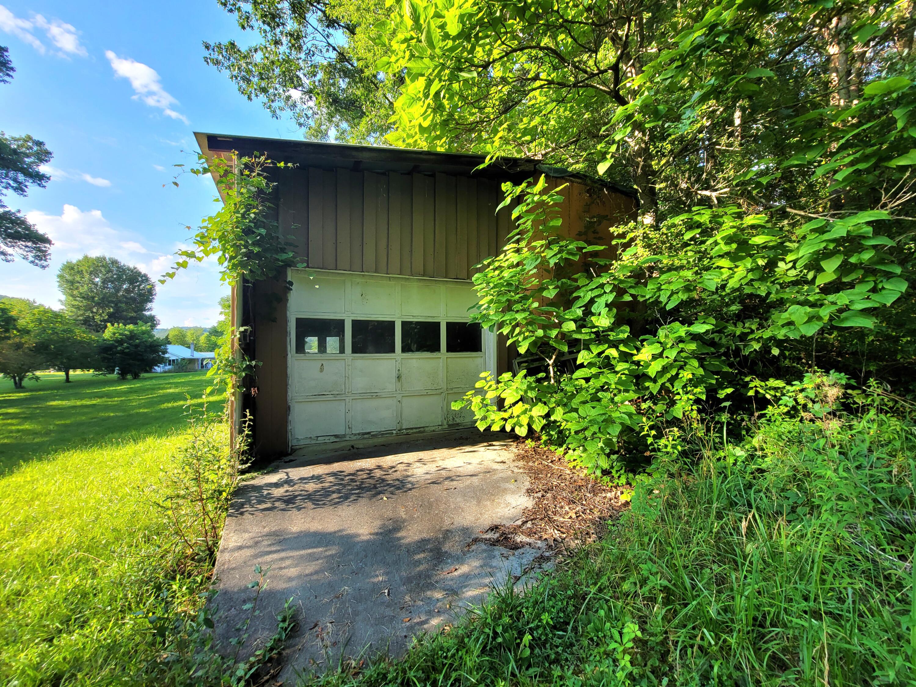 291 Blankenship Road Talcott, WV 24981 - Photo 31 of 43 Garage workshop 50x 20