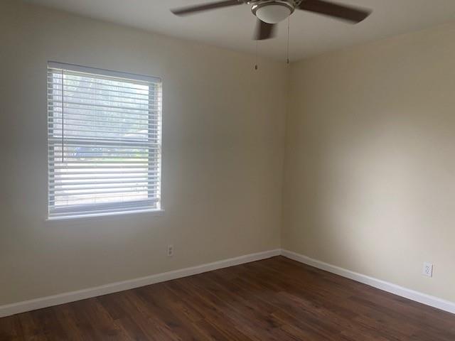2014 Victoria Road Carrollton, TX 75007 - Photo 13 of 23 Gallery Image 13