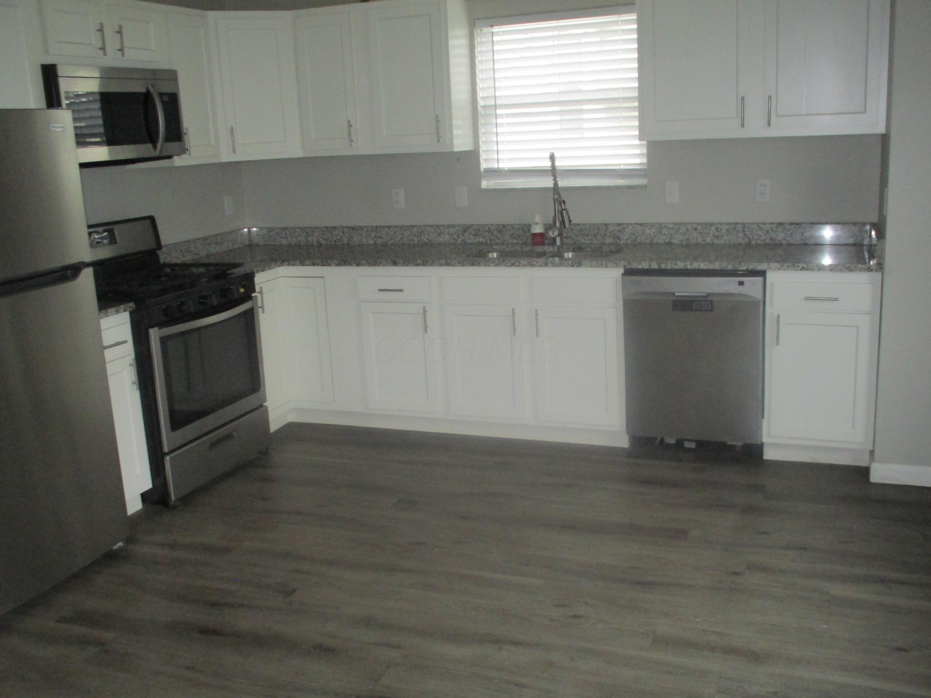 2944 Tracer Road Columbus, OH 43232 - Photo 6 of 16 IMG_2243