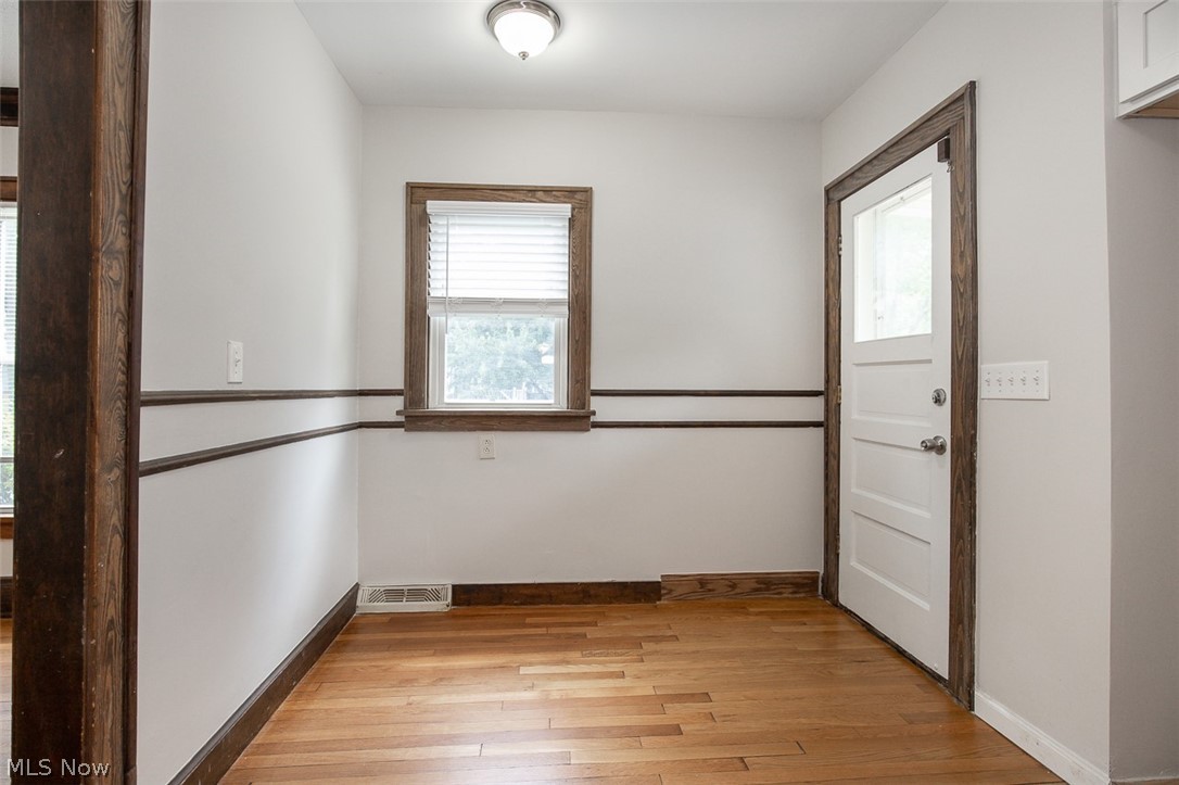 912 Cambridge Road, Unit B Cleveland Heights, OH 44121 - Photo 14 of 34
