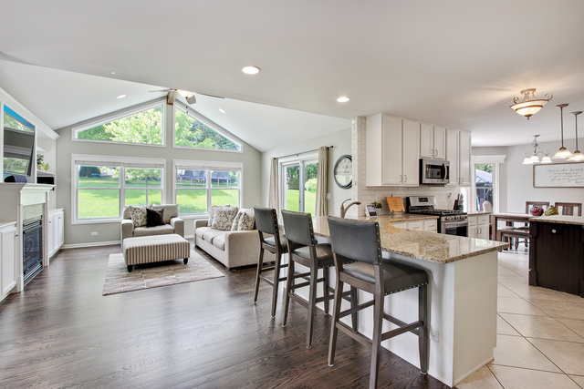 2880 Weld Road Elgin, IL 60124 - Photo 3 of 36