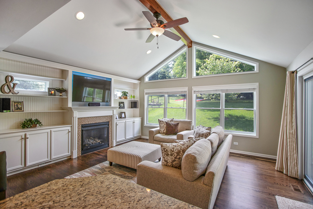 2880 Weld Road Elgin, IL 60124 - Photo 4 of 36