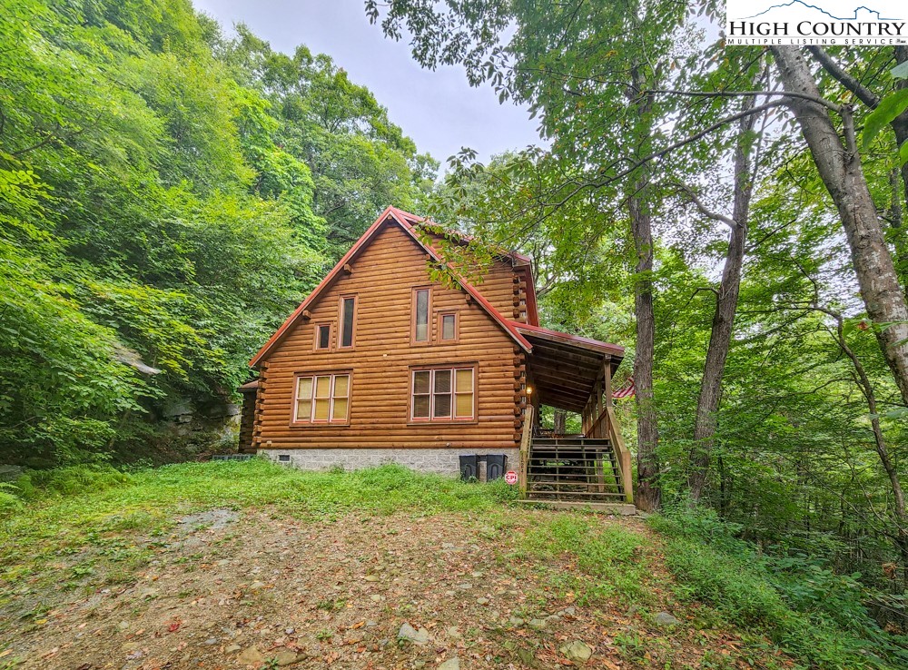 1224 Pilot Ridge Road Blowing Rock, NC 28605 - Photo 1 of 23 Gallery Image 1