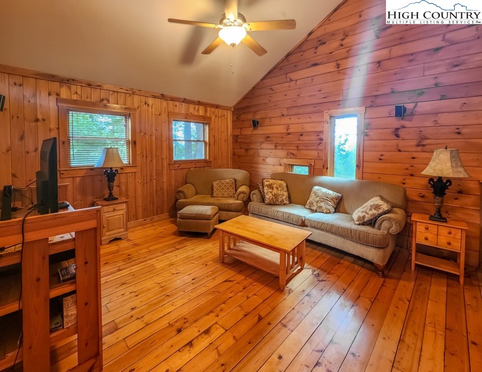 1224 Pilot Ridge Road Blowing Rock, NC 28605 - Photo 18 of 23 Gallery Image 18