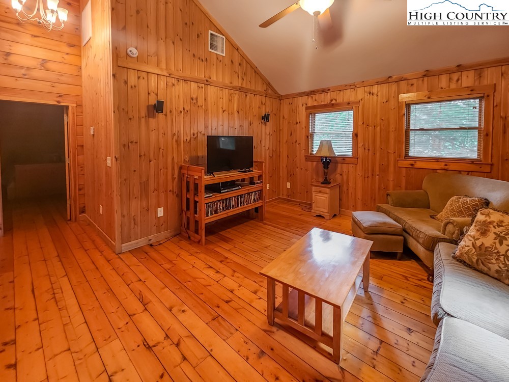 1224 Pilot Ridge Road Blowing Rock, NC 28605 - Photo 19 of 23 Gallery Image 19
