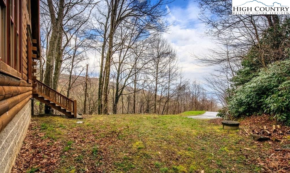 1224 Pilot Ridge Road Blowing Rock, NC 28605 - Photo 3 of 23 Gallery Image 3