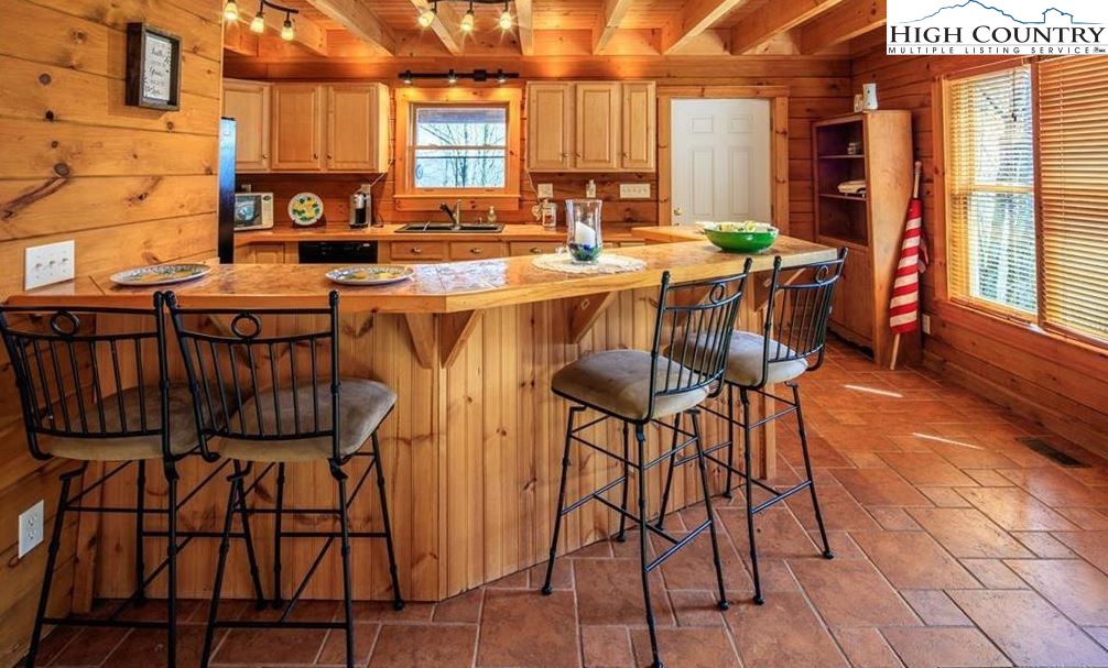 1224 Pilot Ridge Road Blowing Rock, NC 28605 - Photo 8 of 23 Gallery Image 8