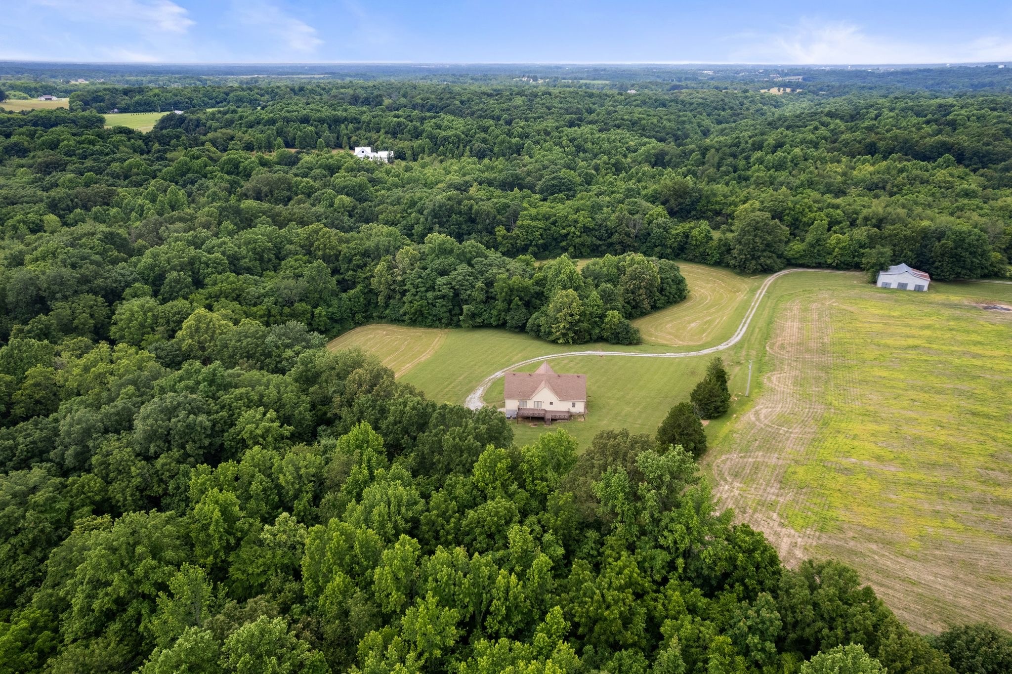 4664 New Cut Road Greenbrier, TN 37073 - Photo 16 of 87 an aerial view of a house