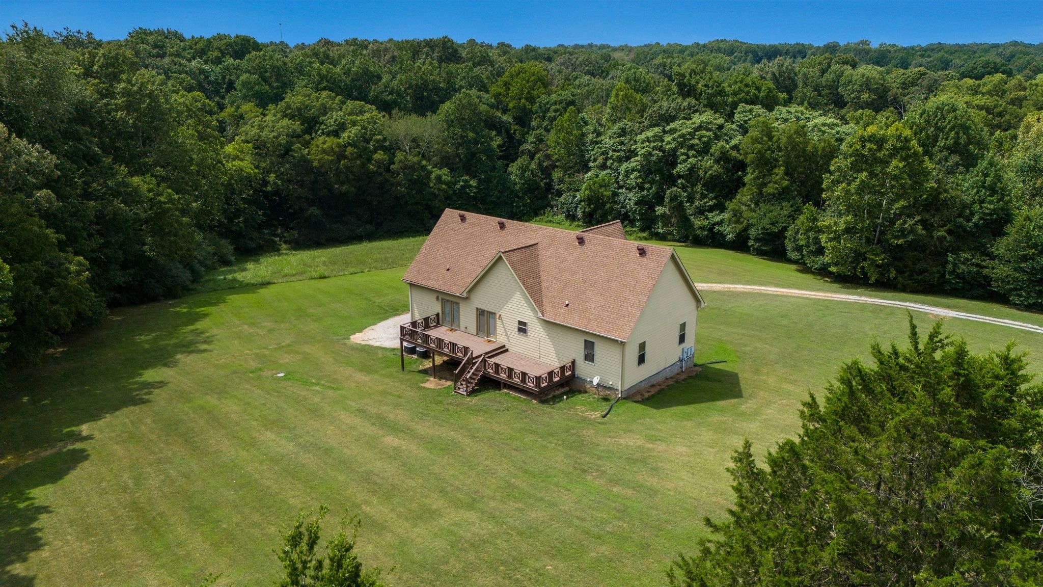 4664 New Cut Road Greenbrier, TN 37073 - Photo 19 of 87 a garden view with a space