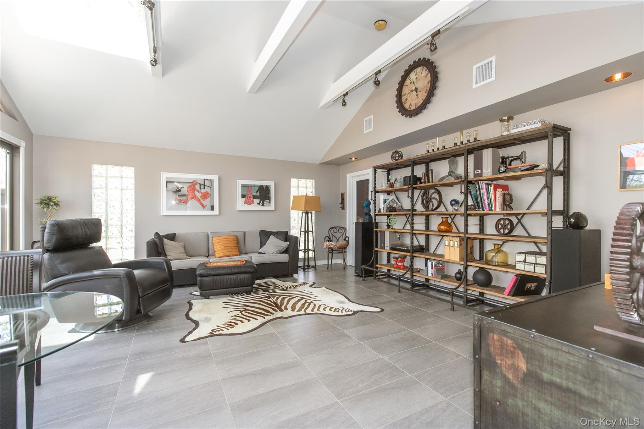 20 Old Farm Road Great Neck, NY 11020 - Photo 9 of 32