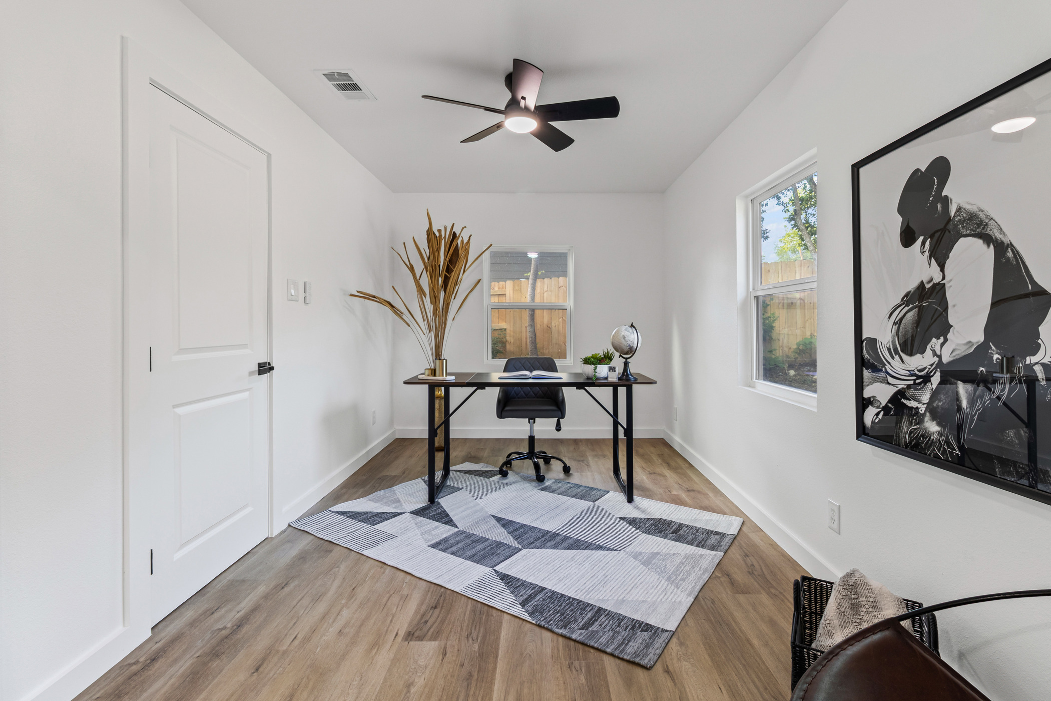 1601 North Redondo Drive Austin, TX 78721 - Photo 17 of 22 Office