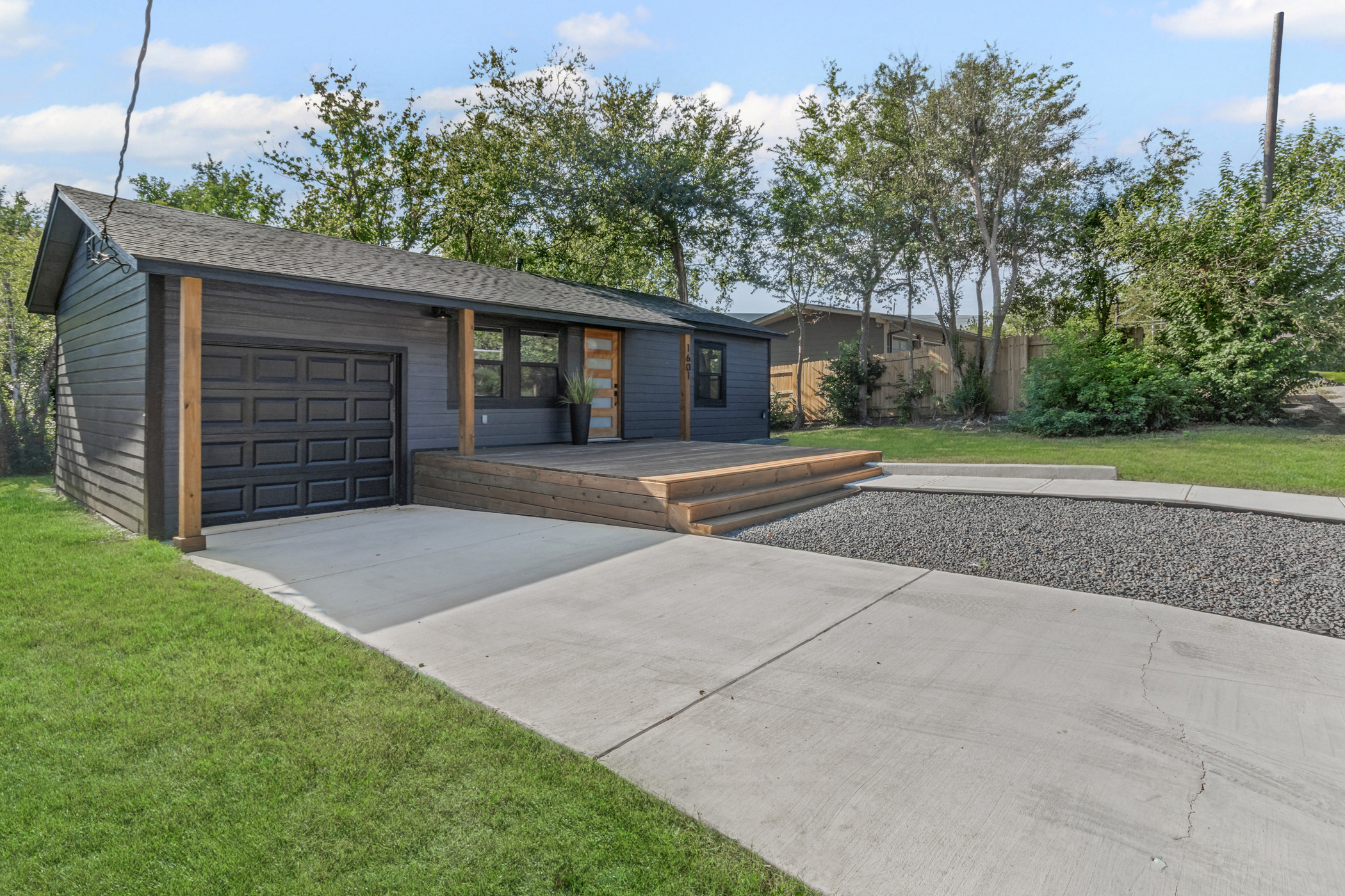 1601 North Redondo Drive Austin, TX 78721 - Photo 3 of 22