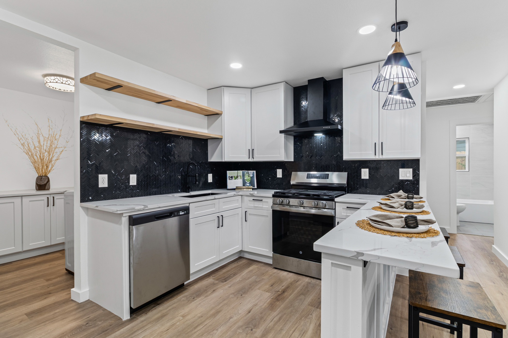 1601 North Redondo Drive Austin, TX 78721 - Photo 7 of 22