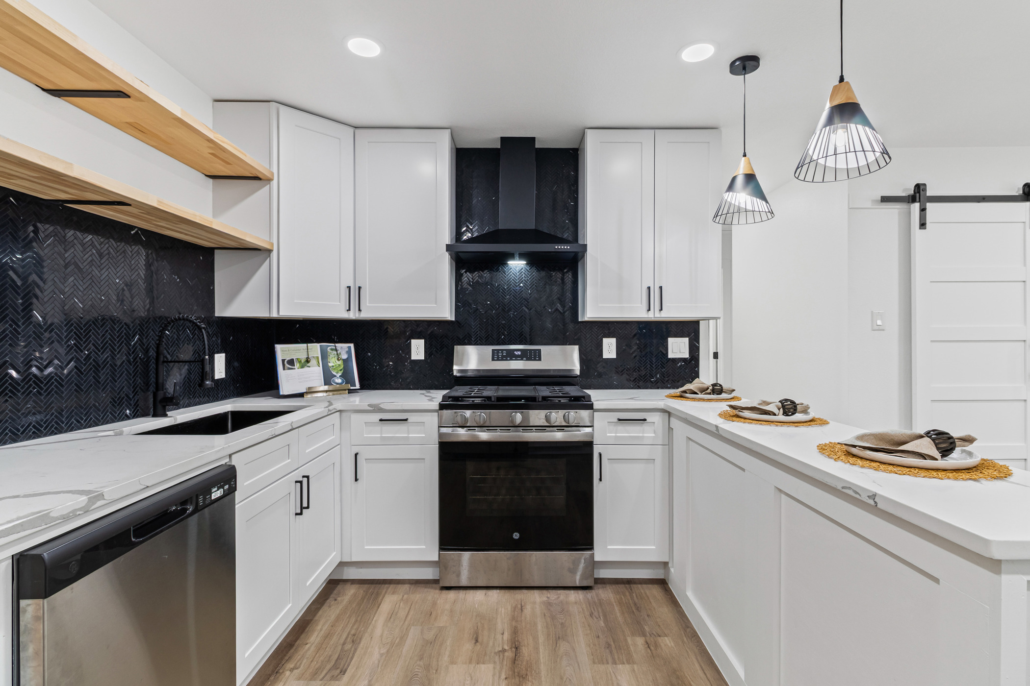 1601 North Redondo Drive Austin, TX 78721 - Photo 8 of 22