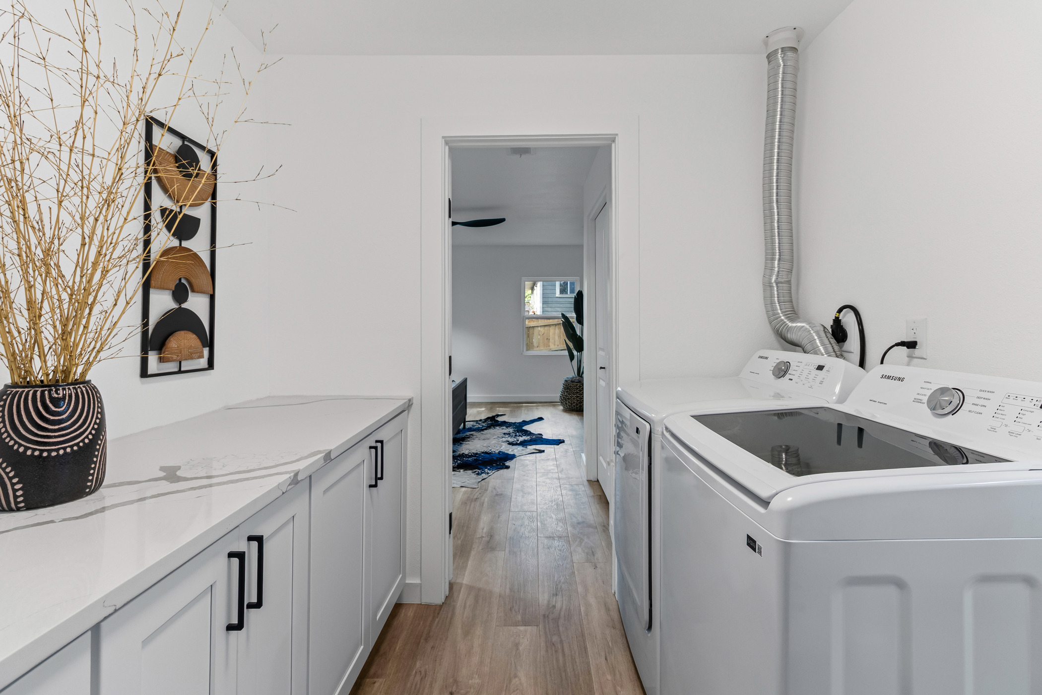 1601 North Redondo Drive Austin, TX 78721 - Photo 10 of 22 Mud Room