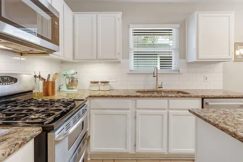 $425,000 | 13151 Mill Stone Drive, Austin, TX 78729