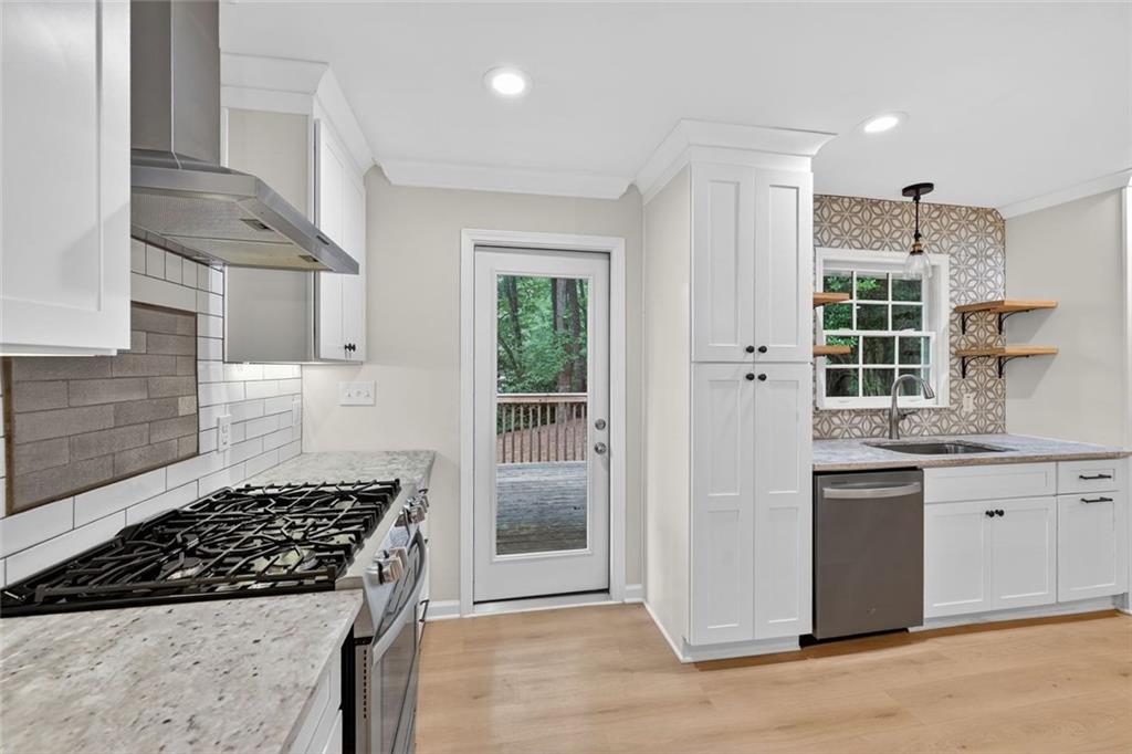 2037 Longview Way Chamblee, GA 30341 - Photo 6 of 40