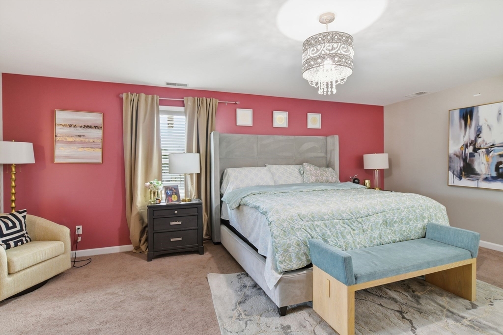 11 Elaine Circle Springfield, MA 01109 - Photo 26 of 39