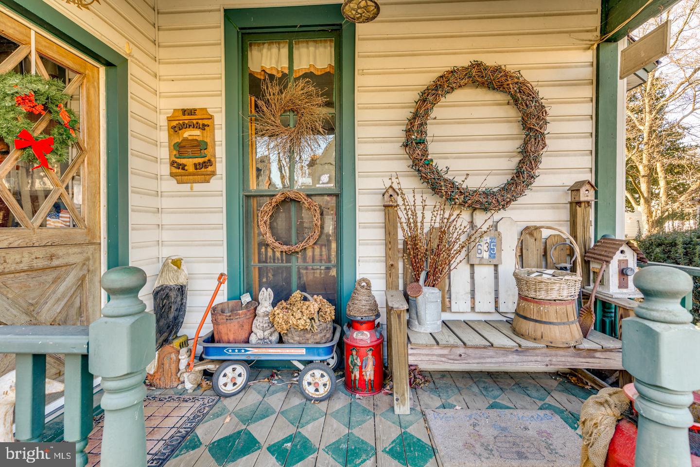 635 Laurel Street Delanco, NJ 08075 - Photo 41 of 45 a living room filled with furniture and a table