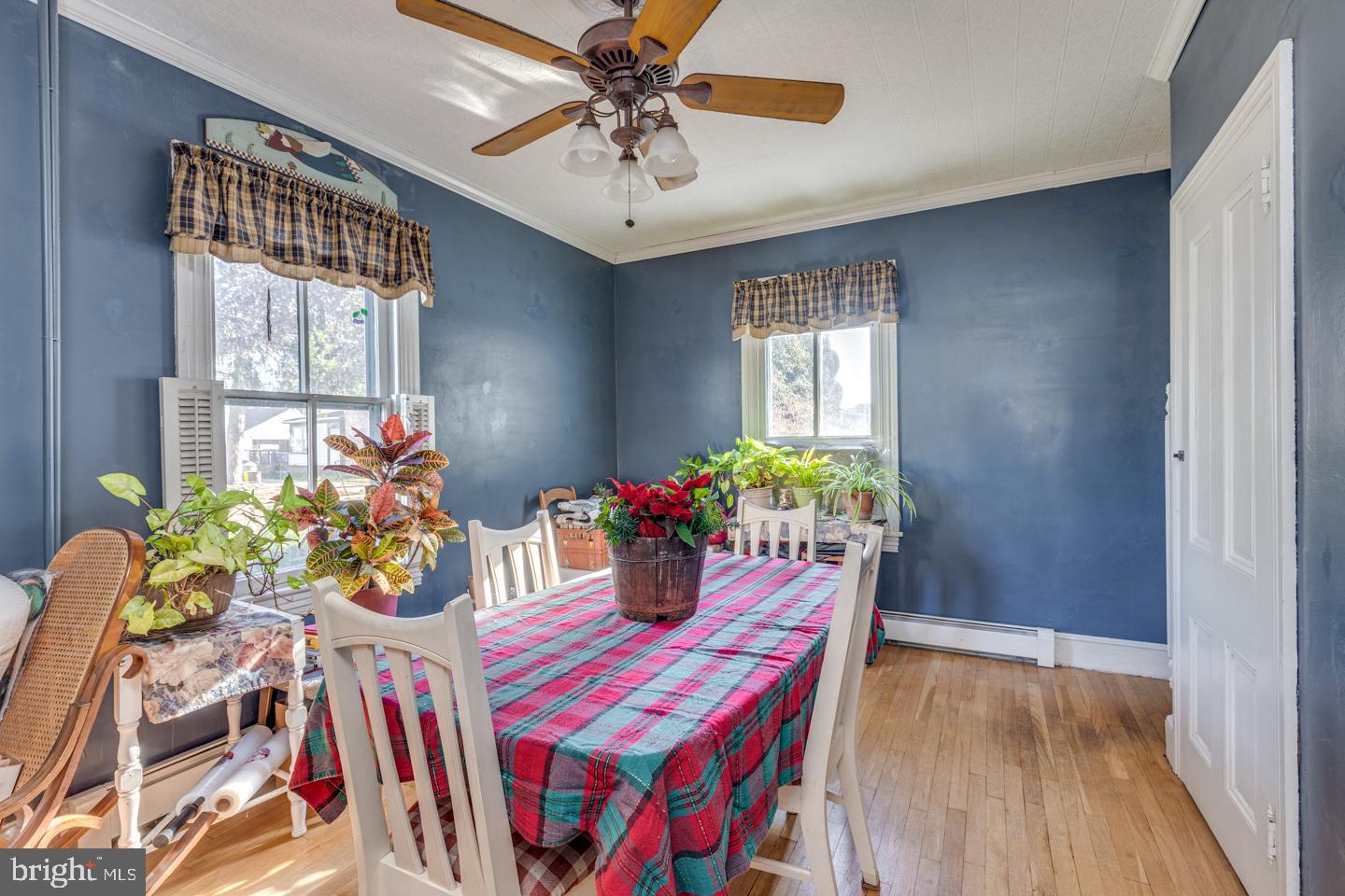 635 Laurel Street Delanco, NJ 08075 - Photo 6 of 45 a dining room with furniture and wooden floor