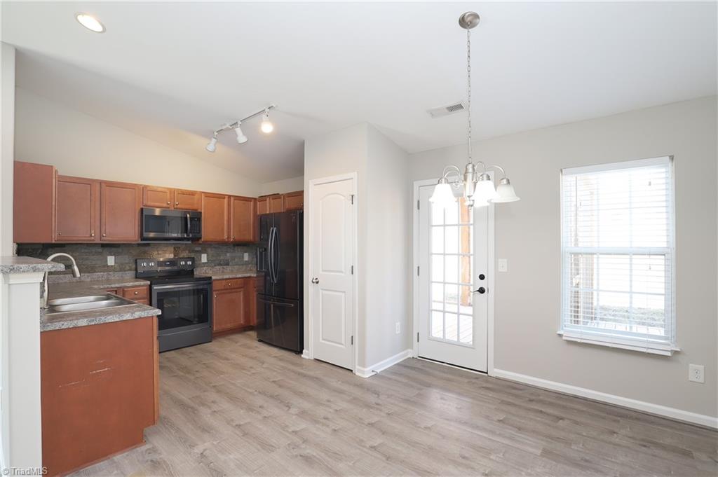 652 Switchback Court High Point, NC 27265 - Photo 10 of 39