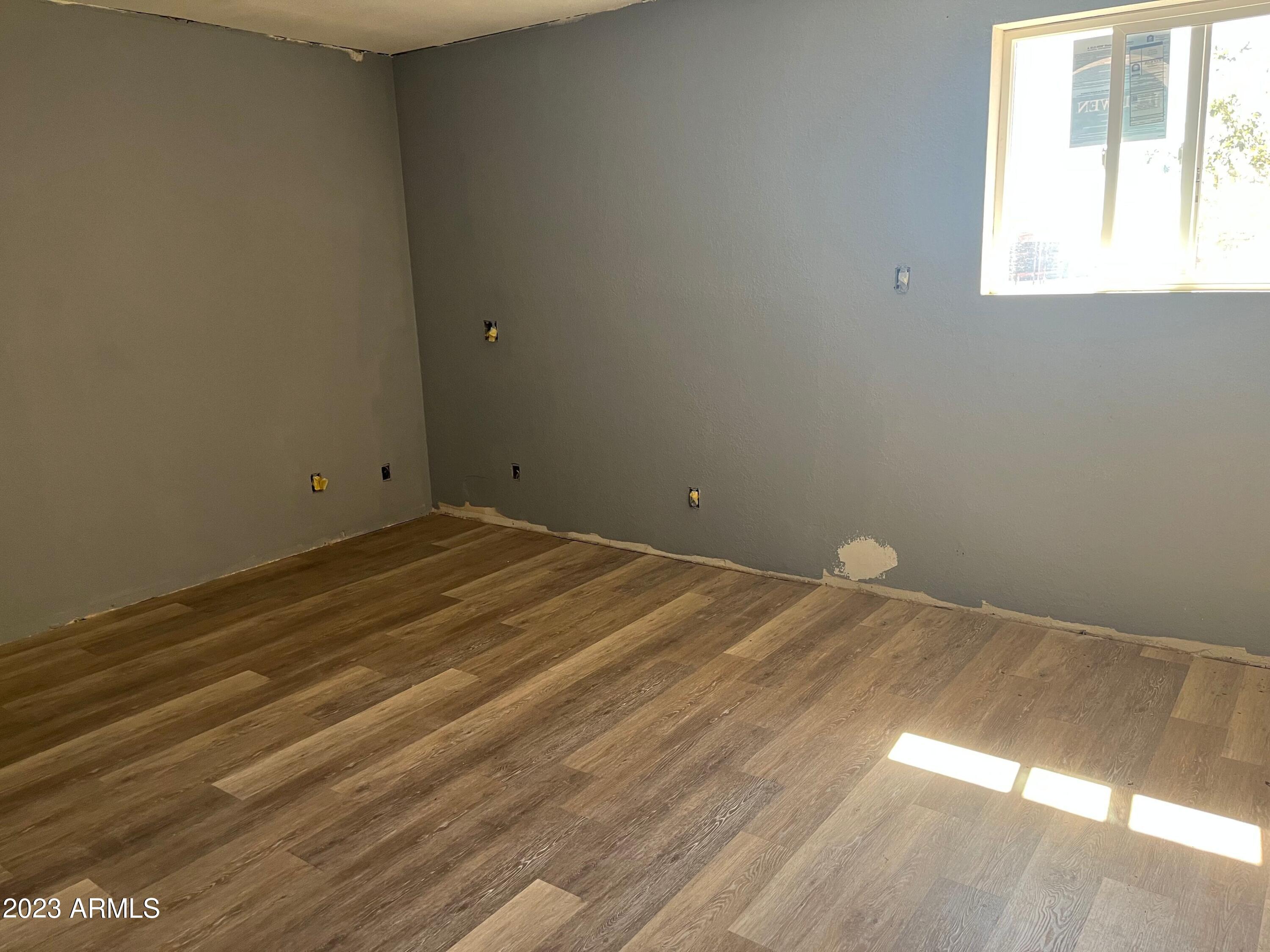 3257 West Mustang Road Douglas, AZ 85607 - Photo 6 of 9 Master Bedroom gBPVvMc6