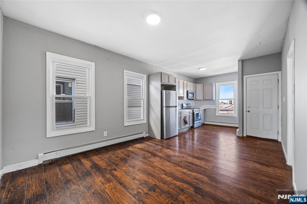 69 Rosa Parks Boulevard Paterson, NJ 07524 - Photo 32 of 43