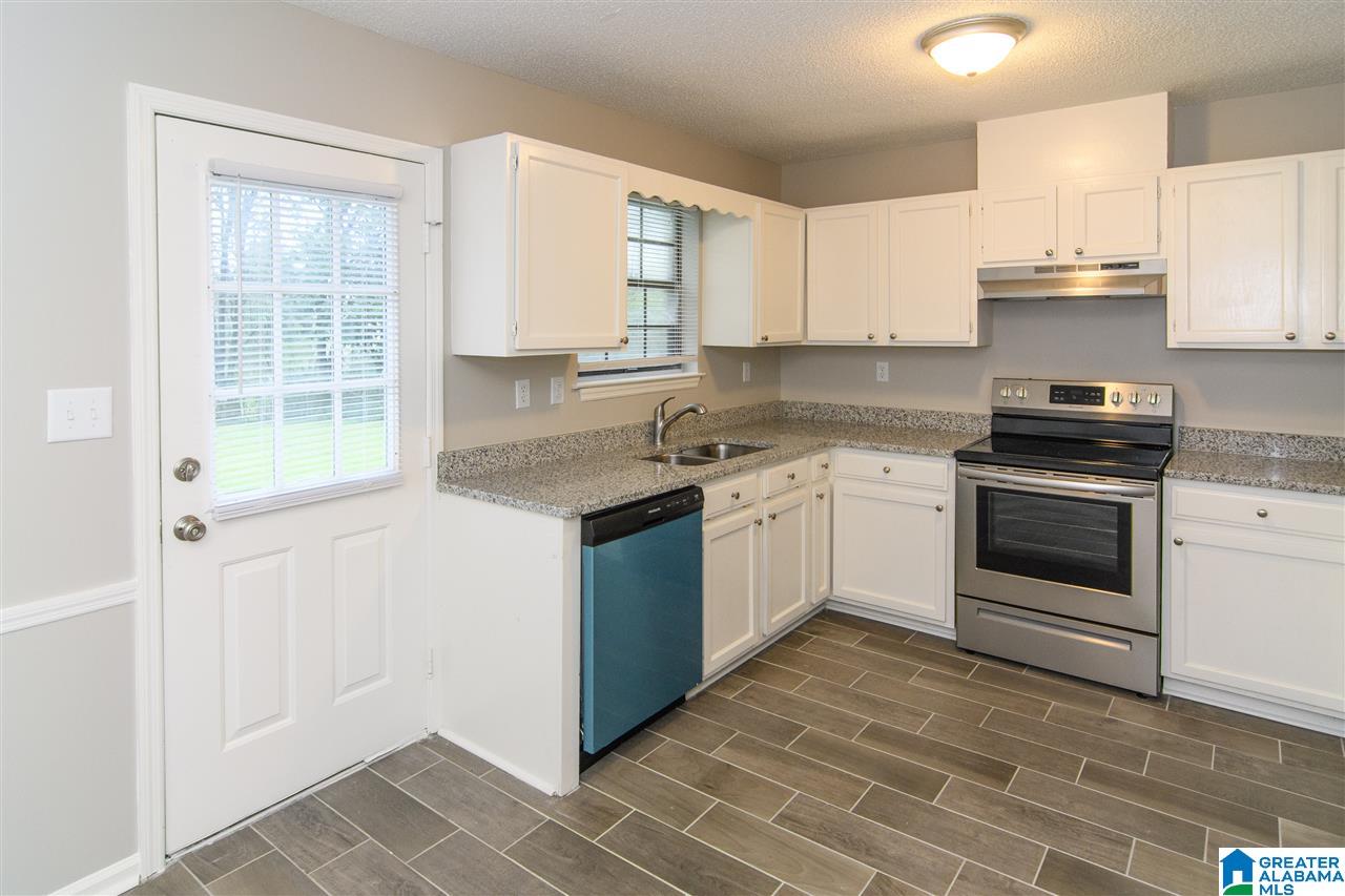 105 Pebble Lane Alabaster, AL 35007 - Photo 7 of 29