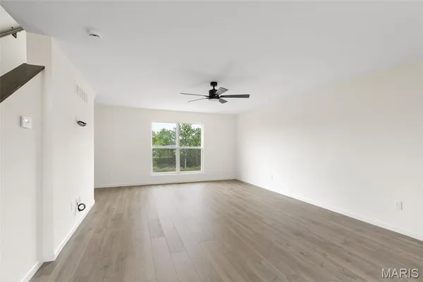$398,491 | 1617 Winding Mdws Drive, Fenton, MO 63026