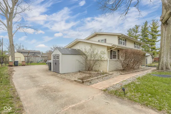 $430,000 | 4206 Ridgeway Avenue, Columbus, IN 47203