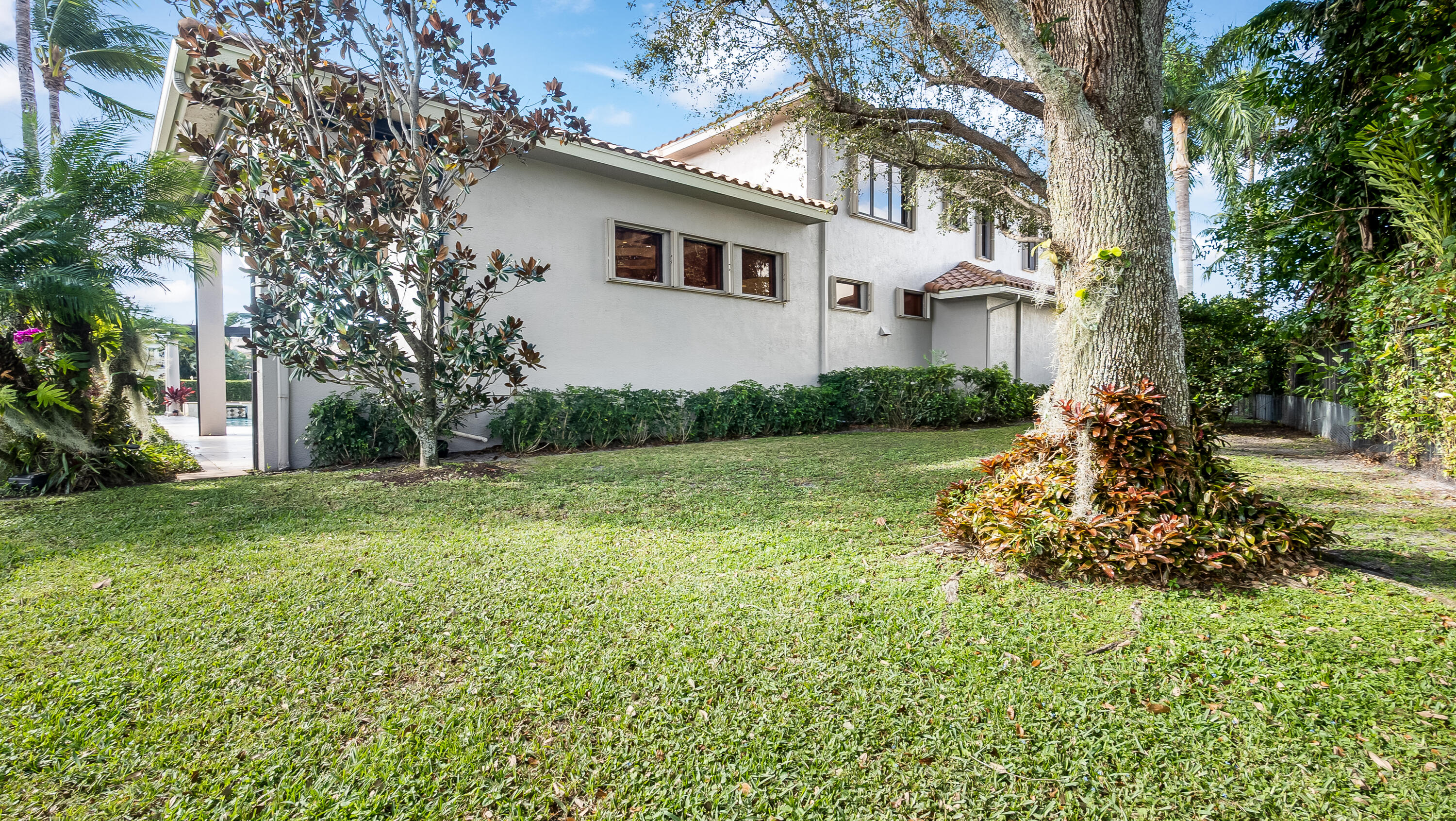 17602 Middle Lake Drive Boca Raton, FL 33496 - Photo 62 of 83 Side Yard