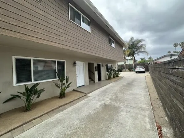 $2,800 | 622 West Arrellaga Street, Unit B, Santa Barbara, CA 93101