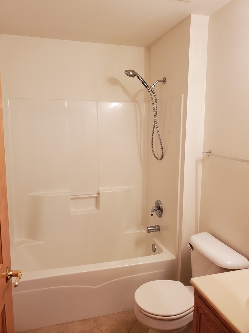 31 Rolling Oaks Road, Unit B Sugar Grove, IL 60554 - Photo 13 of 14