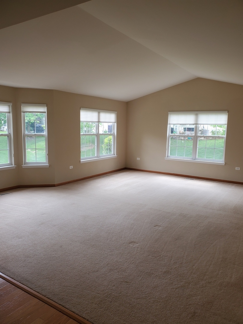 31 Rolling Oaks Road, Unit B Sugar Grove, IL 60554 - Photo 6 of 14