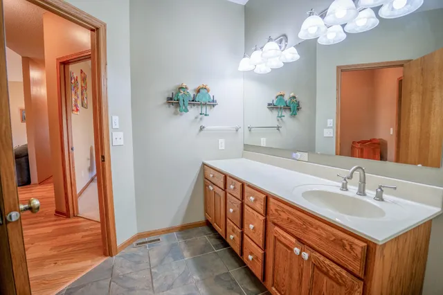 $339,000 | 2946 9th Avenue Southeast, Willmar, MN 56201