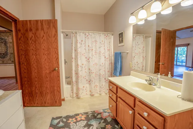 $339,000 | 2946 9th Avenue Southeast, Willmar, MN 56201