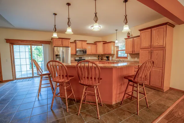 $339,000 | 2946 9th Avenue Southeast, Willmar, MN 56201