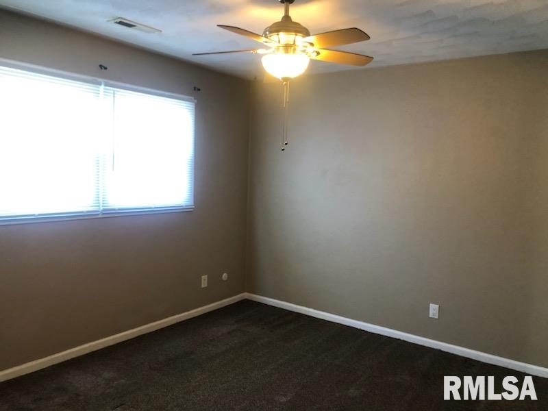 1326 East 38th Street, Unit 13 Davenport, IA 52807 - Photo 8 of 13