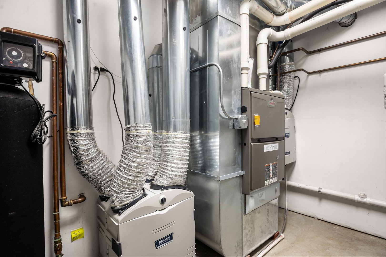 27779 East Five Points Road Sycamore, IL 60178 - Photo 8 of 34 a close view of water heater room