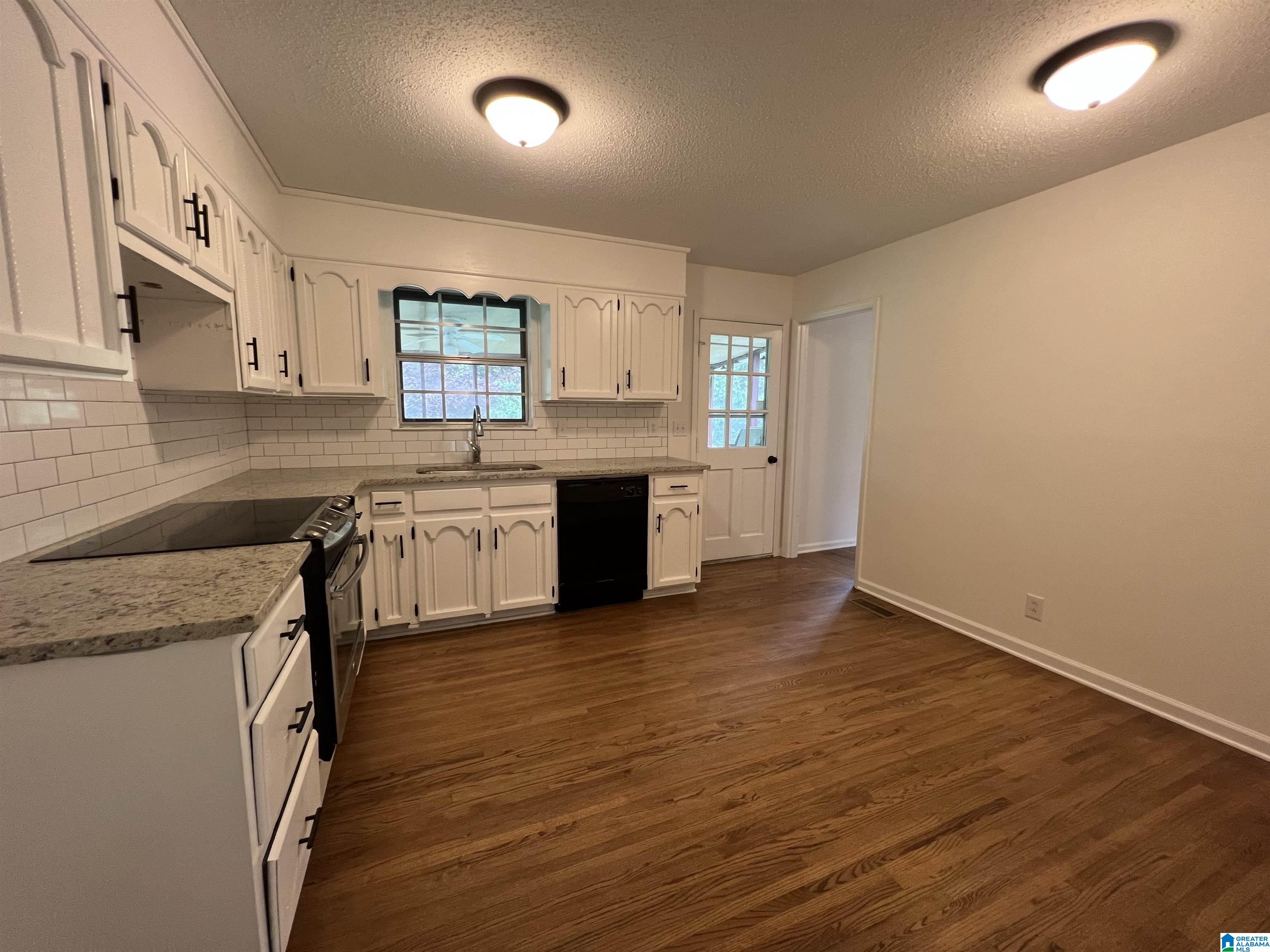551 14th Street Southwest Alabaster, AL 35007 - Photo 9 of 30