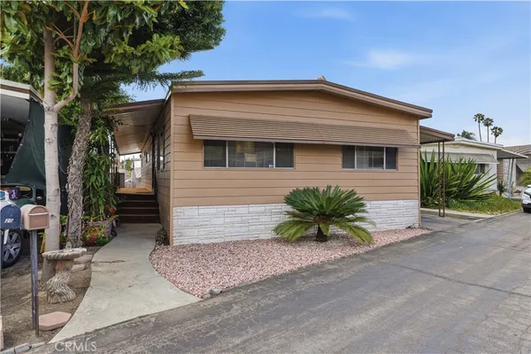 $250,000 | 9530 Alondra Boulevard, Unit 19, Bellflower, CA 90706