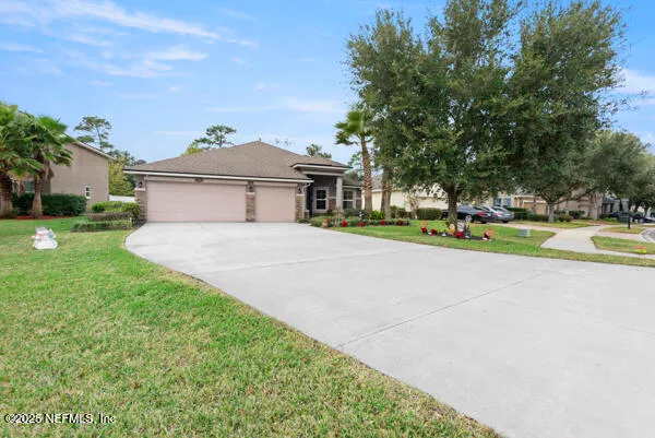 $395,000 | 72 Bradford Lake Circle, Jacksonville, FL 32218